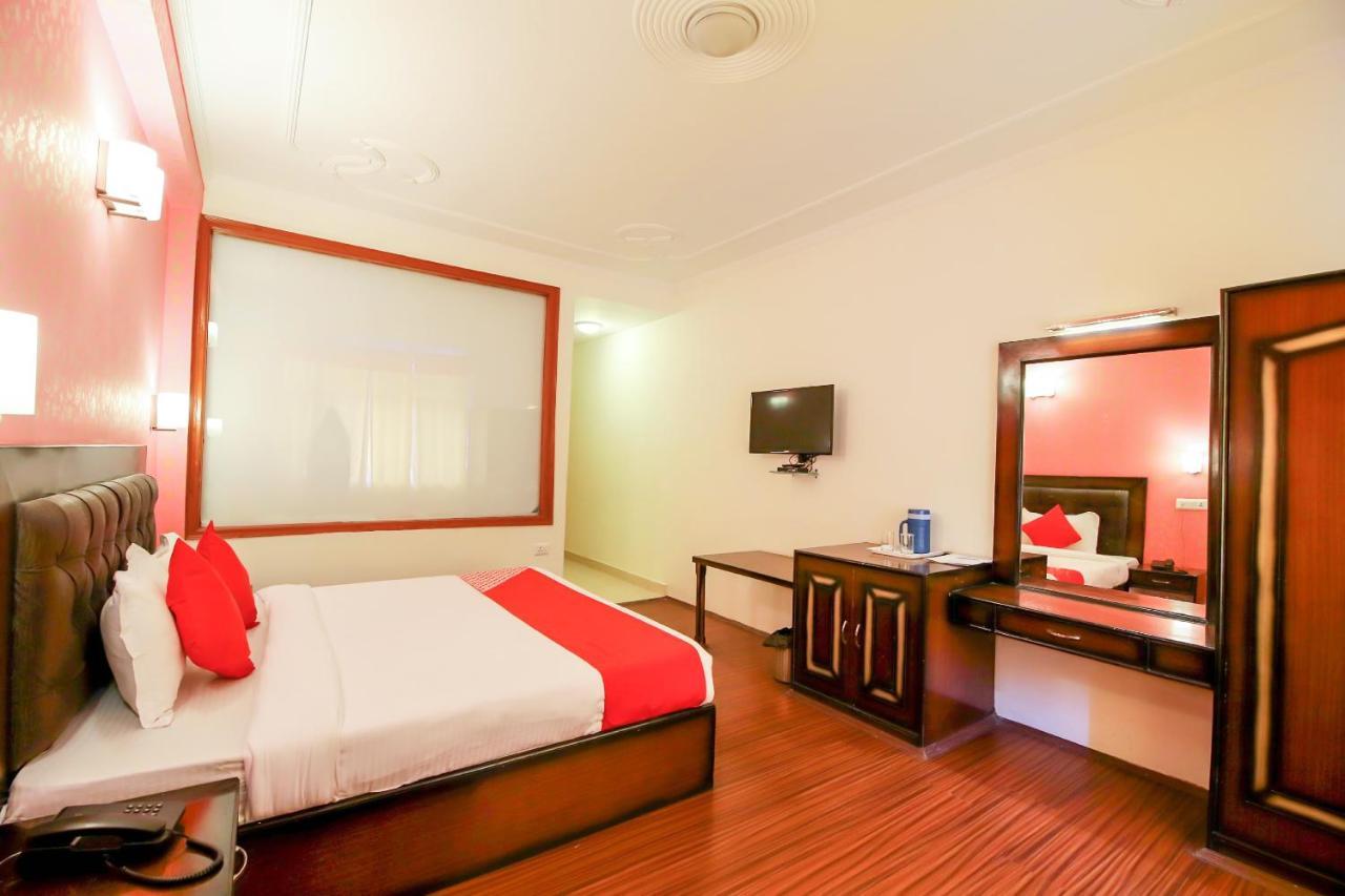 Oyo 3146 Six Season Regency Hotel Jagatsukh Bagian luar foto
