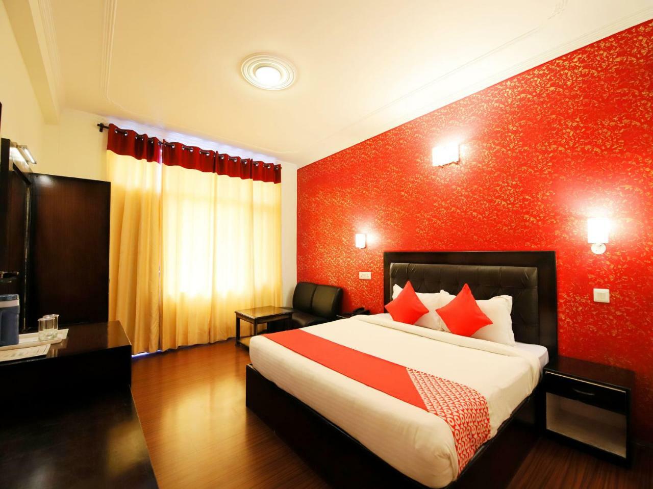 Oyo 3146 Six Season Regency Hotel Jagatsukh Bagian luar foto