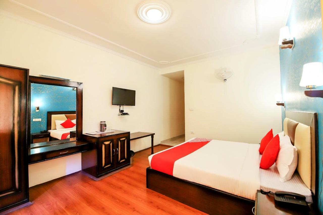 Oyo 3146 Six Season Regency Hotel Jagatsukh Bagian luar foto