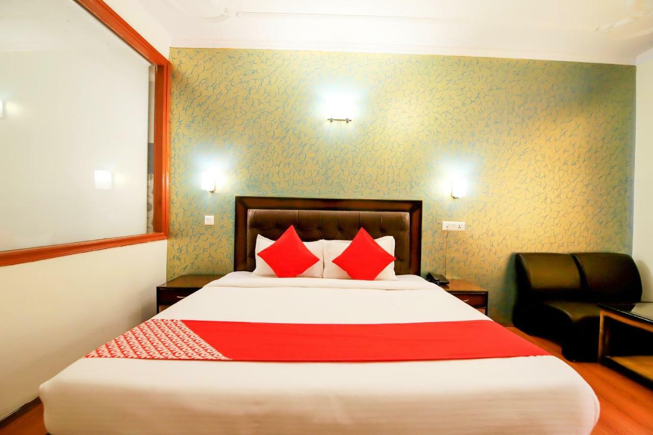 Oyo 3146 Six Season Regency Hotel Jagatsukh Bagian luar foto